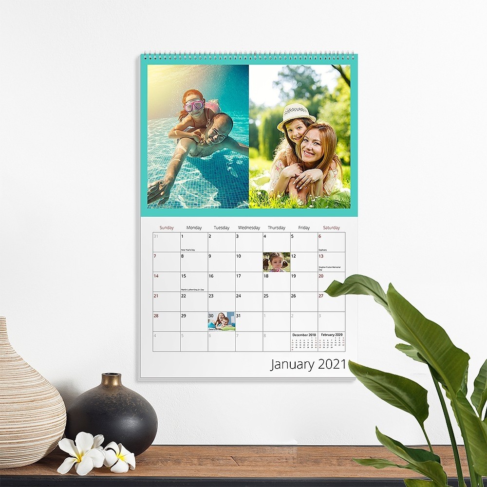 10.5" x 16" (27x40cm) Wall Calendar
